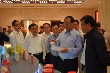 江西省委常委、常務(wù)副省長毛偉明視察仁和集團(tuán)