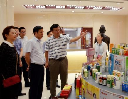 新到任的樟樹市長董曉明視察仁和集團(tuán)