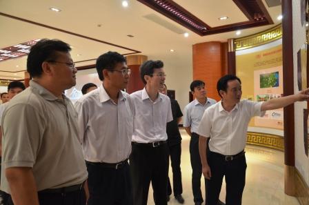 宜春市委副書記、市政府黨組書記張小平視察仁和集團(tuán)