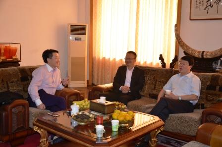 江西省藥監局李艦海局長視察仁和集團 (1).jpg